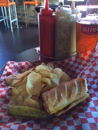 Le Pub du Vieux Port